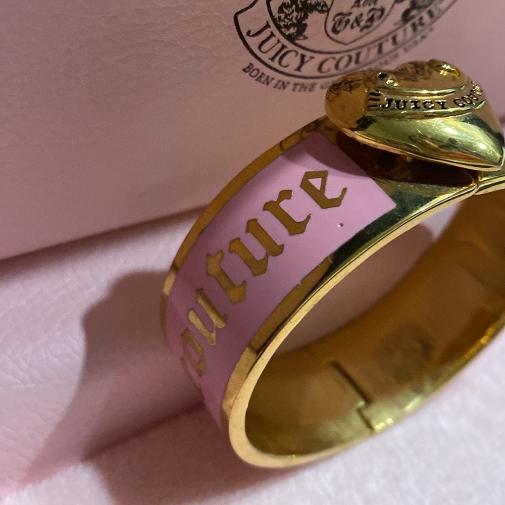 Juicy Couture Bangle Cuff Bracelet Pink Enamel Gold Heart Logo - Picture 7 of 9